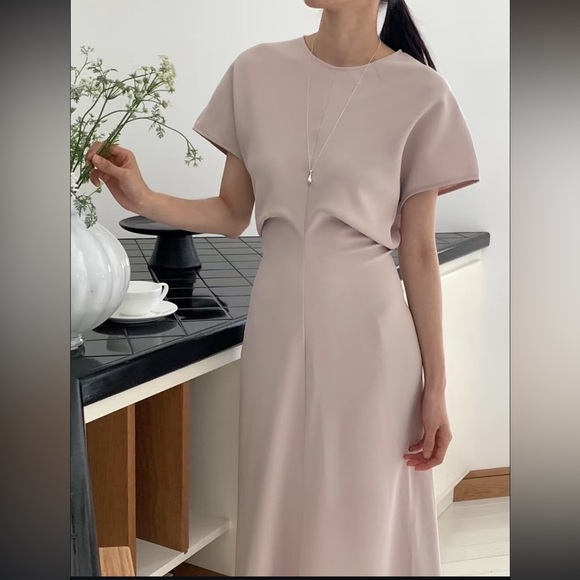 LUXELY By Maggy London Dove Gray Blouson Crew Neck Short Sleeve Bodice THEO- - Picture 13 of 16